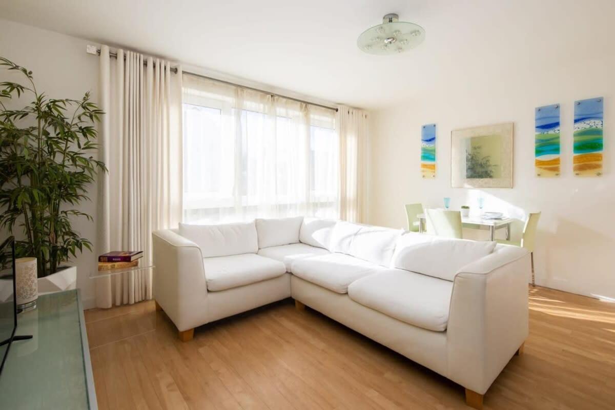 Sunny & Modern Near The Beach & Village W Parking East Wittering Exterior photo