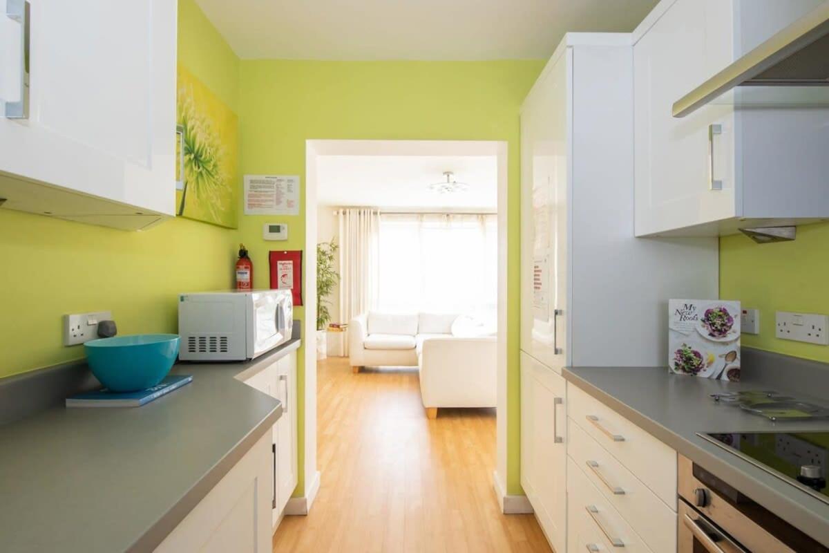 Sunny & Modern Near The Beach & Village W Parking East Wittering Exterior photo