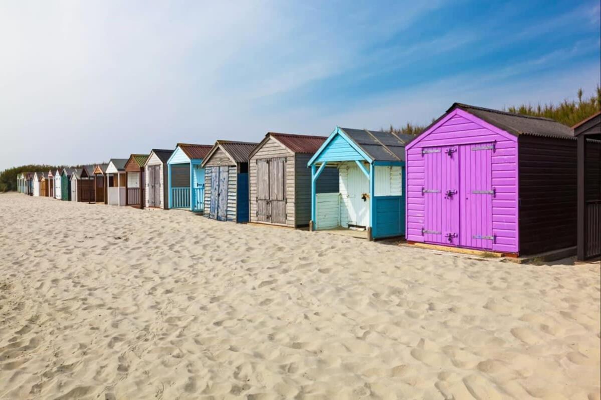 Sunny & Modern Near The Beach & Village W Parking East Wittering Exterior photo
